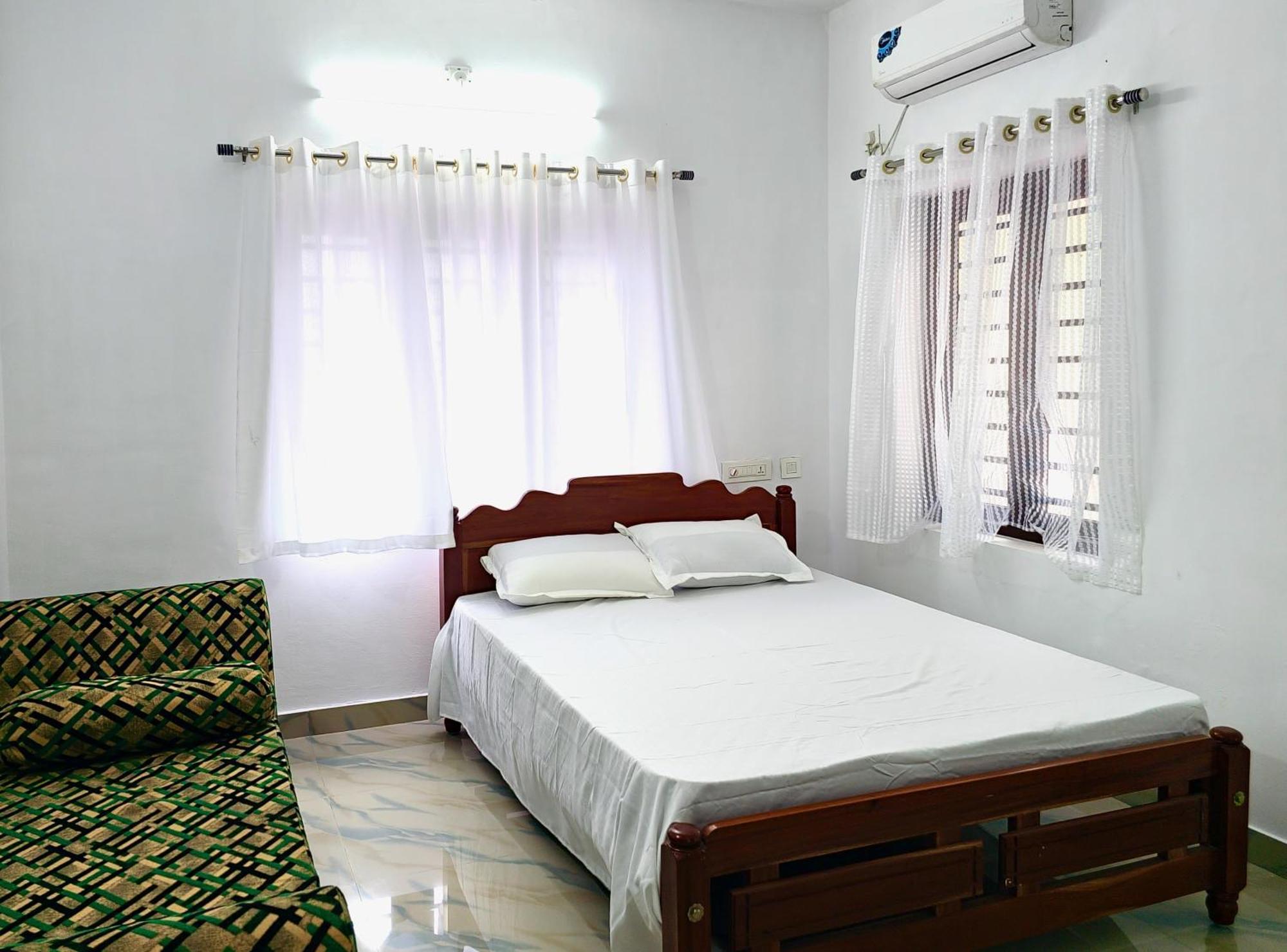 Ambili Riverfront Villa With Party Hall Irimbranallur Kültér fotó