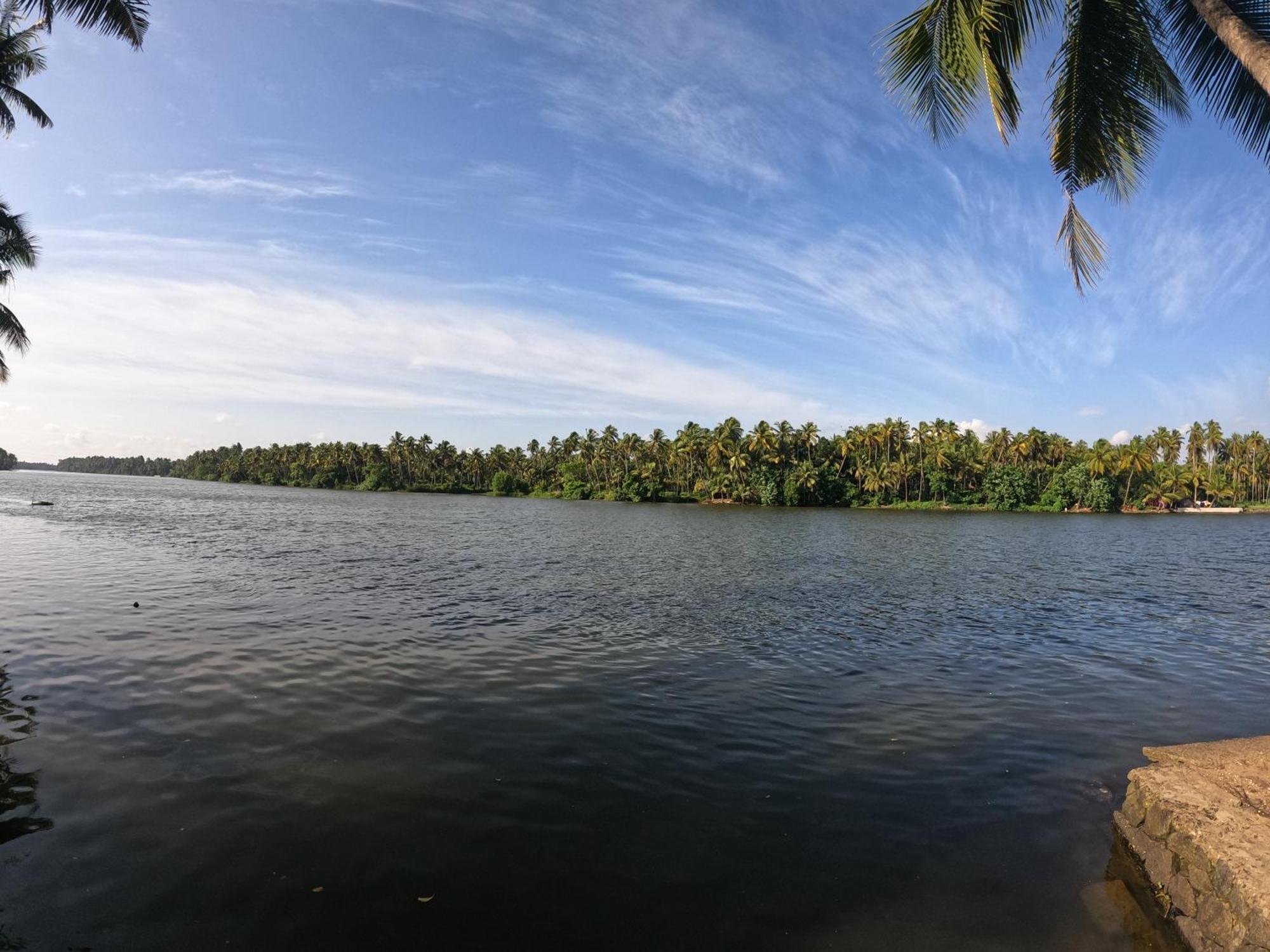 Ambili Riverfront Villa With Party Hall Irimbranallur Kültér fotó